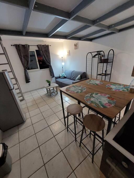 Le Ti Papangue Apartment Saint Pierre Ngoại thất bức ảnh